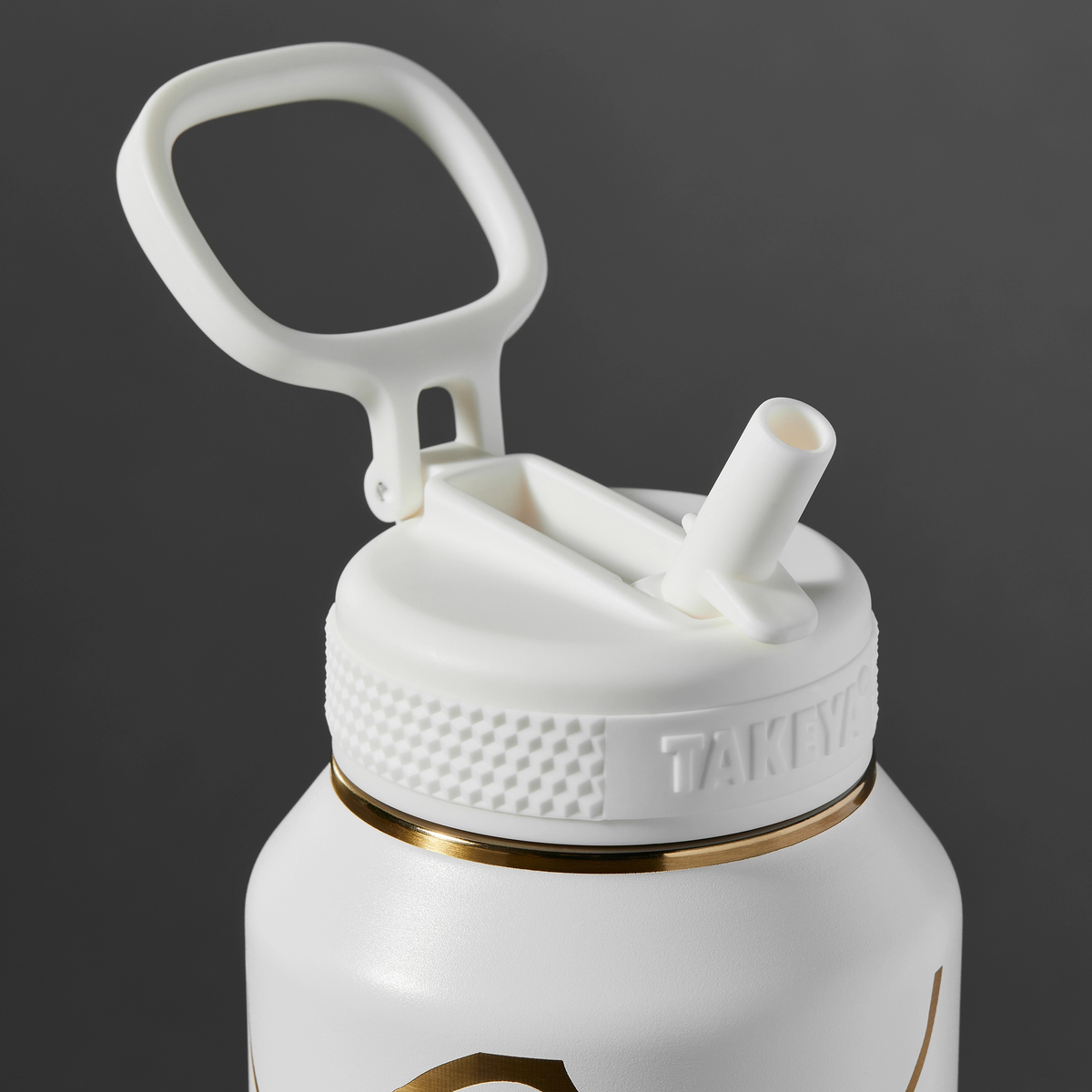 kintsugi-water-bottle-with-straw-lid-t2 51389-TK_HO25_Kintsugi_Takeya9271.png